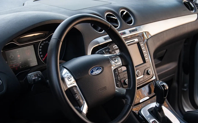 Ford S-Max cena 41900 przebieg: 176000, rok produkcji 2012 z Morąg małe 742